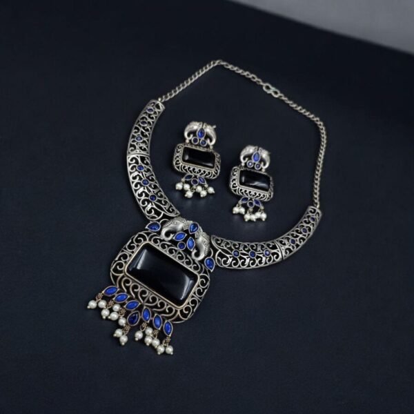 Antique Elephant Hasali Necklace Set 4.jpg