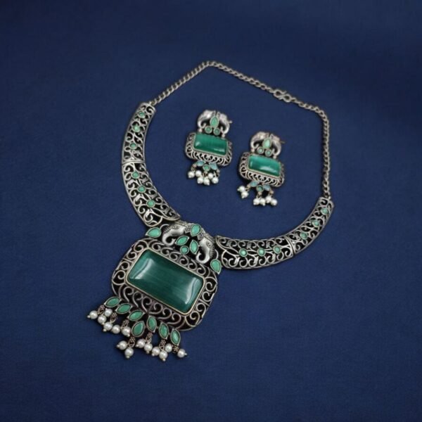 Antique Elephant Hasali Necklace Set 8.jpg