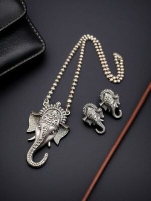 Traditional Ganesha Necklace Set.jpg