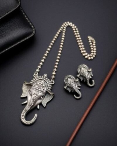 Traditional Ganesha Necklace Set.jpg